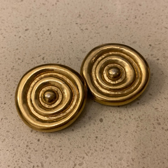 Givenchy Jewelry - Vintage Givenchy Signed Gold Plated Swirl Circle Clip On Earrings